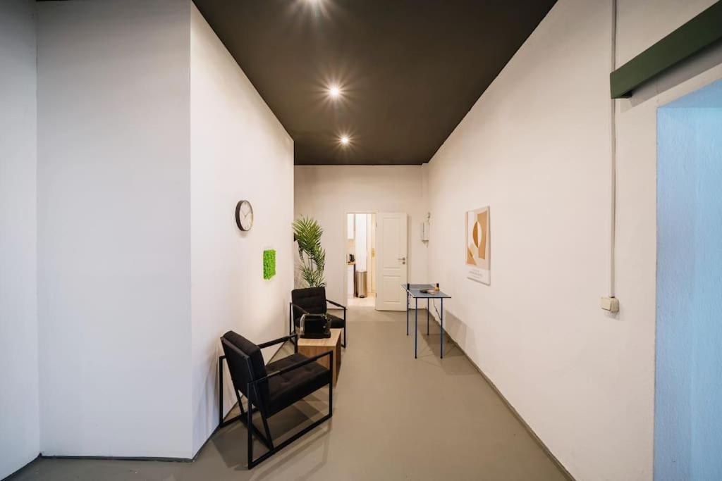 Appartement New 130m², Lounge Room, Im Herzen Berlins